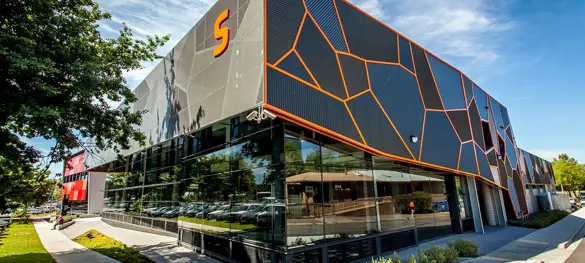 Photo of S building at a Federation University campus.