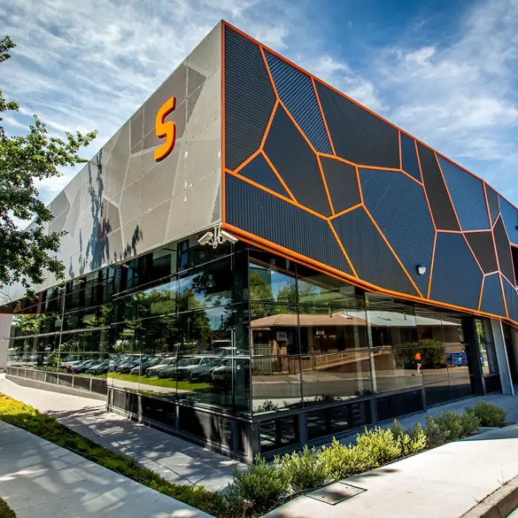 Photo of S building at a Federation University campus.