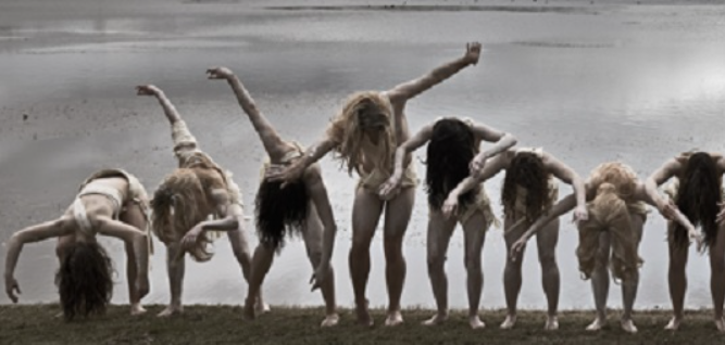 Performers in Cracks in the Seams
